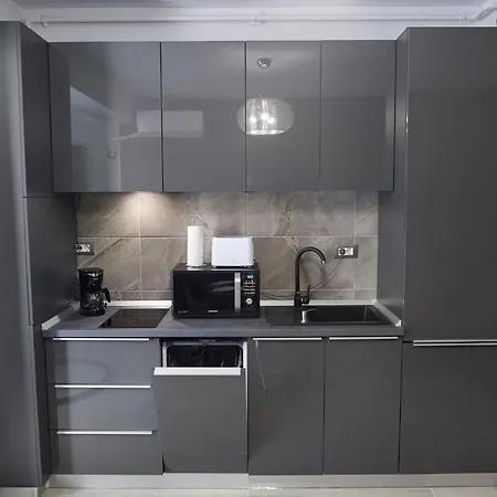 Purple Pearl N Pool *