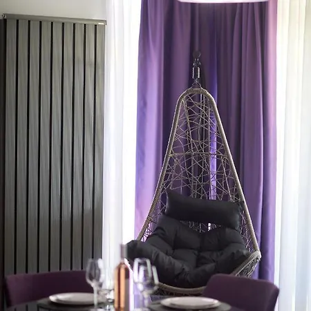 Purple Pearl N Pool Năvodari