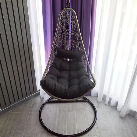 Purple Pearl N Pool Năvodari