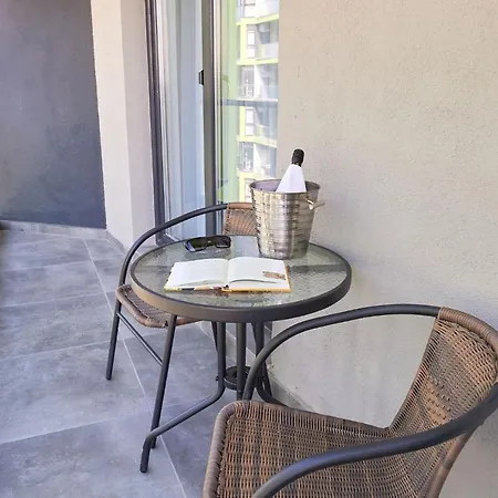 Purple Pearl N Pool Apartment