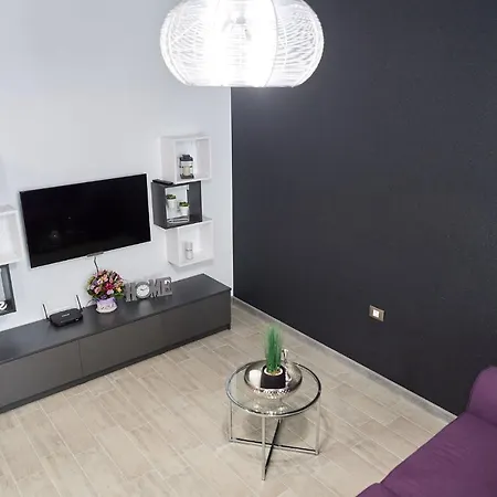 Apartment Purple Pearl N Pool Navodari