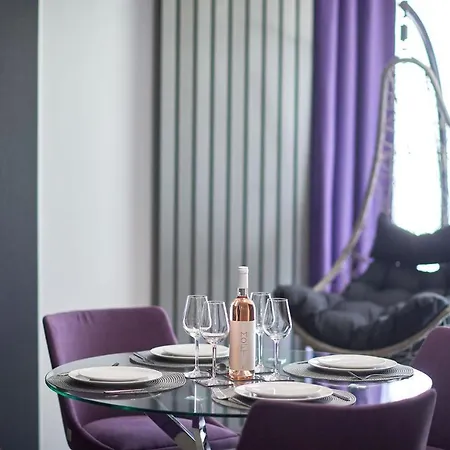 Purple Pearl N Pool * Năvodari